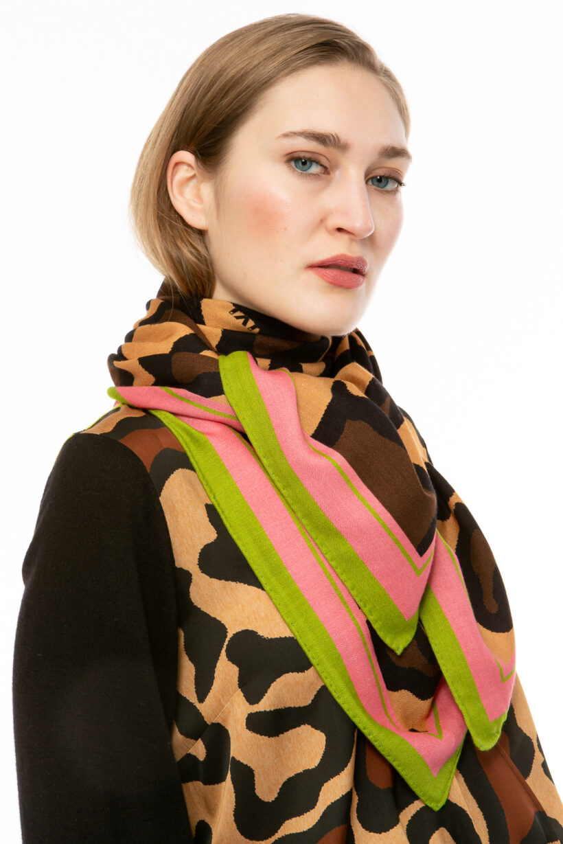 BIG-LEO_23211005_scarf-3