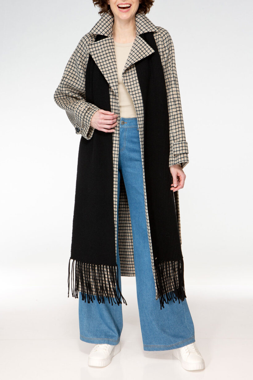 SOLID KNIT Long Scarf with Fringes black – IVI GmbH