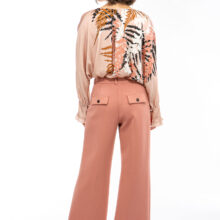 25101007_4 IVI collection EDEN Seidentunika mit platzierten Blumenprint in den Farben rose aus der Resort25 Kollektion. IVI collection EDEN silk tunic with placed floral print in rose from the Resort25 collection.