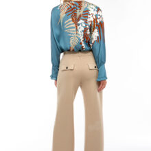 25101007_5 IVI collection EDEN Seidentunika mit platzierten Blumenprint in den Farben blauaus der Resort25 Kollektion. IVI collection EDEN silk tunic with placed floral print in blue from the Resort25 collection.