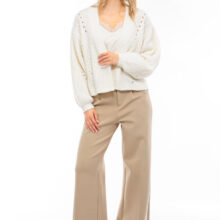 25110029_2 IVI collection SOLID JERSEY hochwertige Buntfaltenhose in den Farben taupe aus der Resort25 Kollektion.
IVI collection SOLID JERSEY high-quality pleated trousers in taupe from the Resort25 collection.