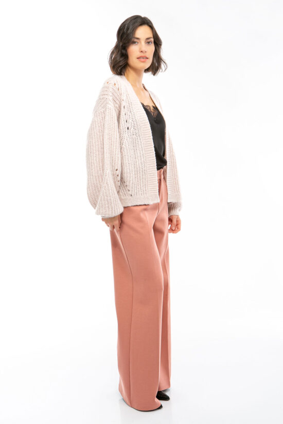 IVI collection SOLID KNIT Strickcardigan in der Farbe rose aus der Resort25 Kollektion. IVI collection SOLID KNIT cardigan in rose from the Resort25 collection.