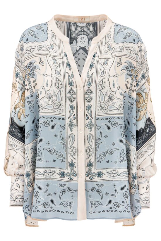 Produktbild: BANDANA PATCH Tunika mit Paisleyprint auf hellblauen Hintergrund.