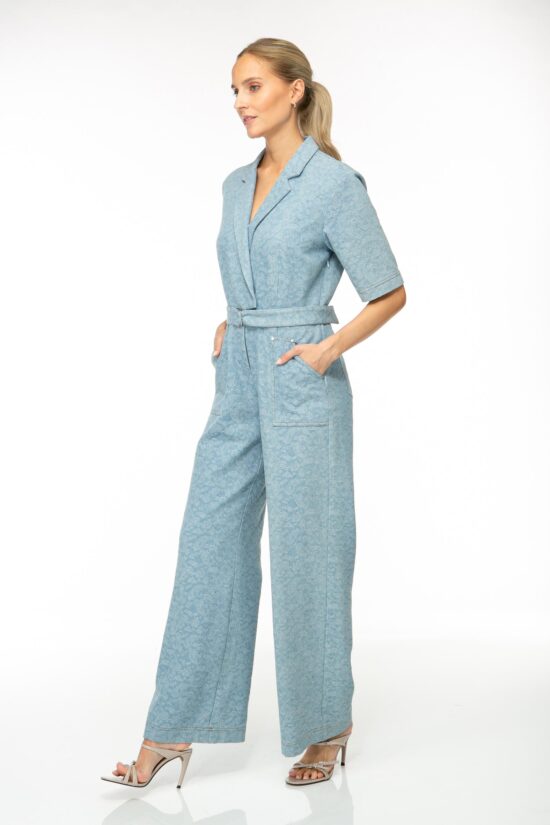 Produktbild: PAISLEY DENIM Jumpsuit. Bild von der Seite.