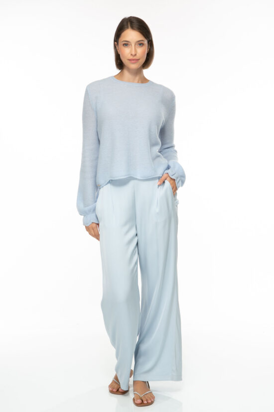 Produktbild: SOLID KNIT Kaschmir Pullover in bleue. Bild von vorne.