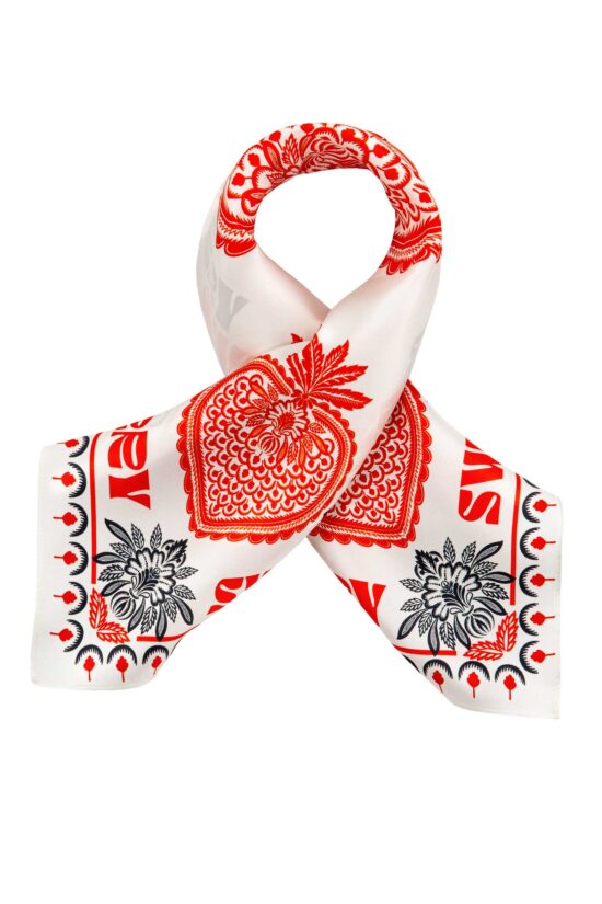 Produktbild: STRAWBERRY Seidentuch mit Erdbeerprint in rot.